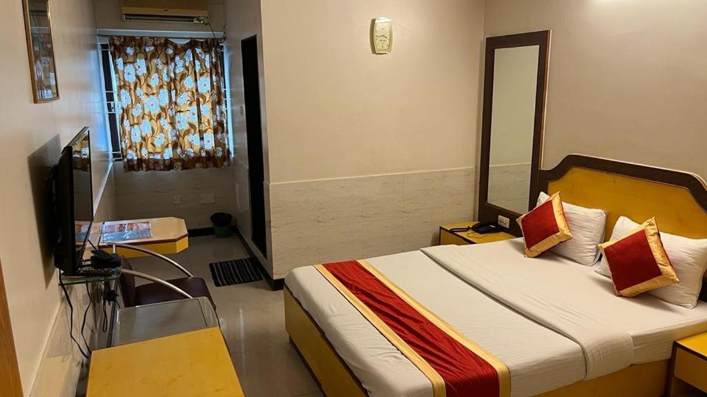 Ganga Sagar Hotel Bangalore Esterno foto